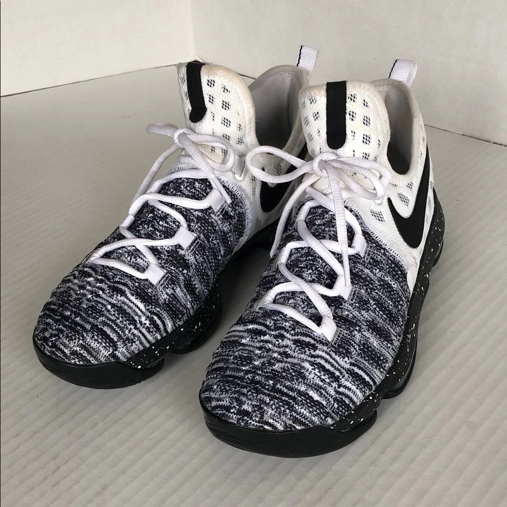NIKE KD Oreo Basketball Shoes Size 7Y, 8.5 Women’s